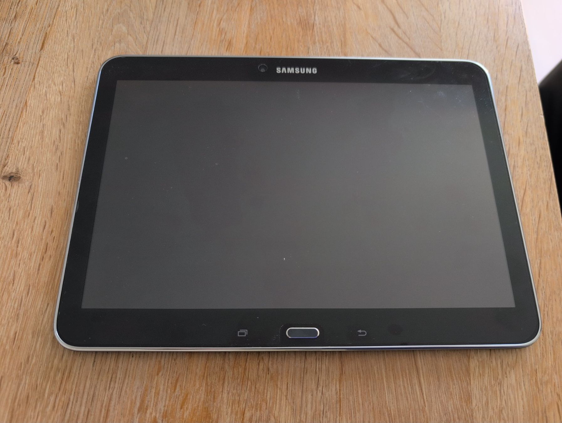 Samsung Tablet PC: Samsung Galaxy Tab4 – Usato da Lanzenhaeusern venduto da Schimpanse09
