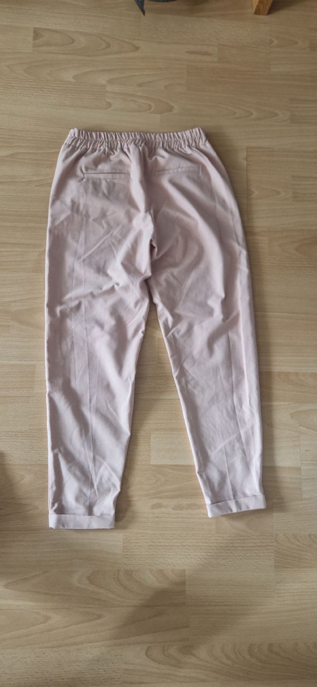 Bershka Pantaloni: Bershka Stoffhose, Grösse XS, hellrosa – Usato da Rüfenacht BE venduto da Loeti1992 2
