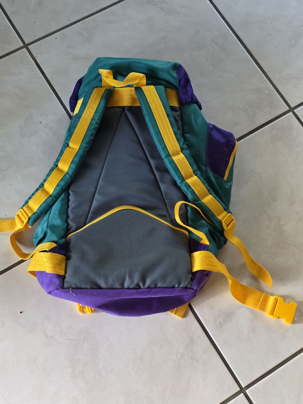 Zaini: Rucksack Mountain farbig guter Zustand – Usato da Hinwil venduto da Ehretstock8 1