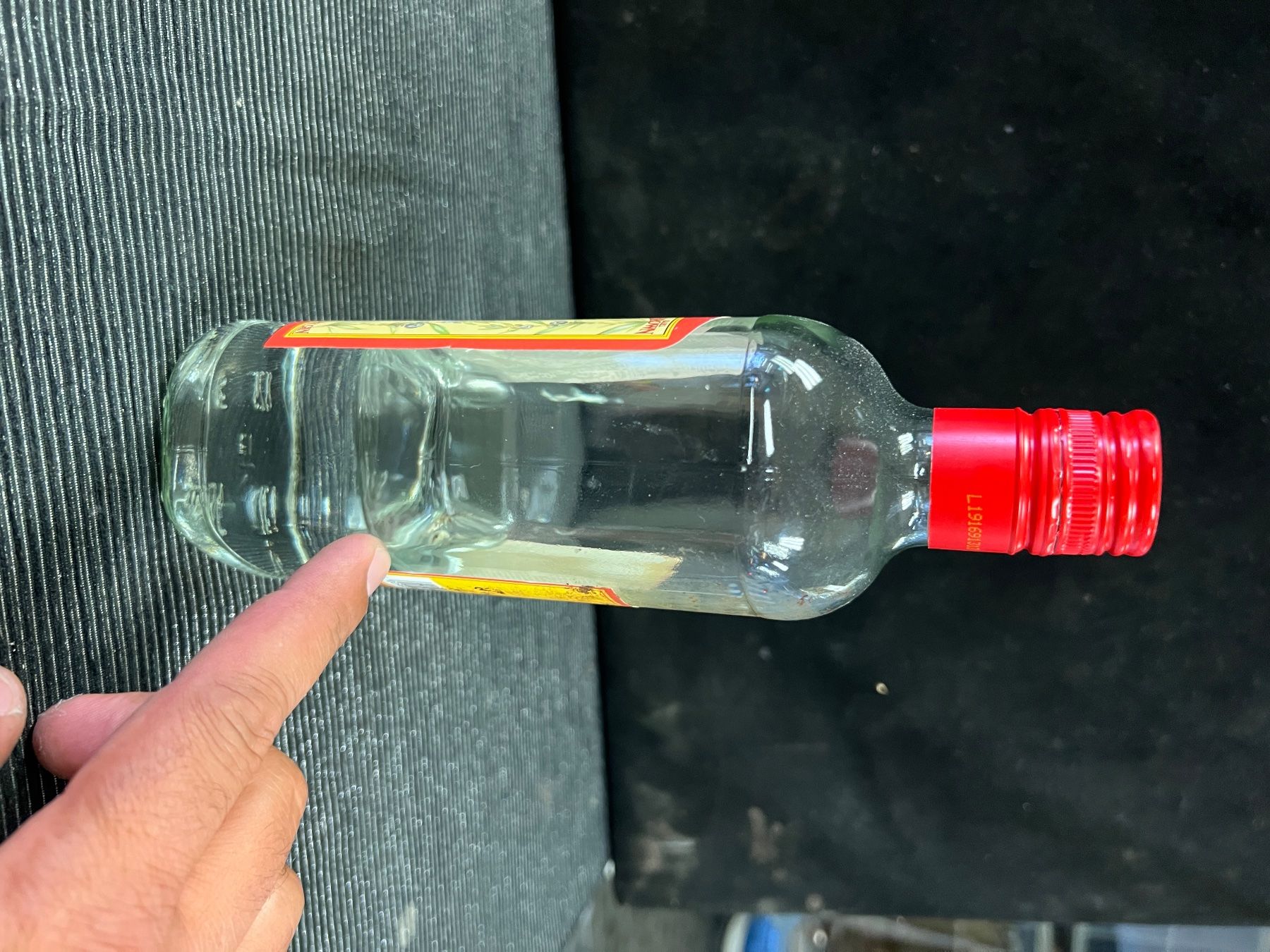 Bevande alcoliche: DRY GIN ANCIENNE BOUTEILLE ENTAMÉE – Usato da Genève venduto da Leboucheoreilles 4