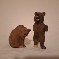 Versand möglich! 2 schöne, geschnitzte Holzfiguren, Bären