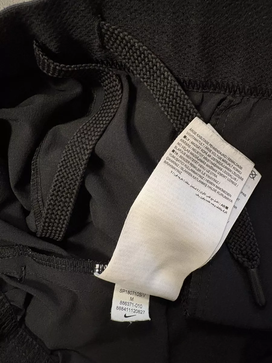 Nike Pantaloni: Nike Flex Short Vent M – Usato da Rümlang venduto da svent 3