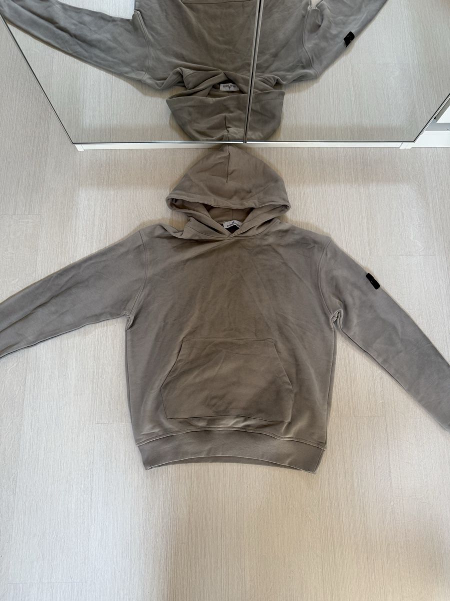 Stone Island Maglioni & Felpe: Sweat Stone Island à capuche gris  – Nuovo (secondo la descrizione) da Yverdon-les-Bains venduto da tan_z9n5