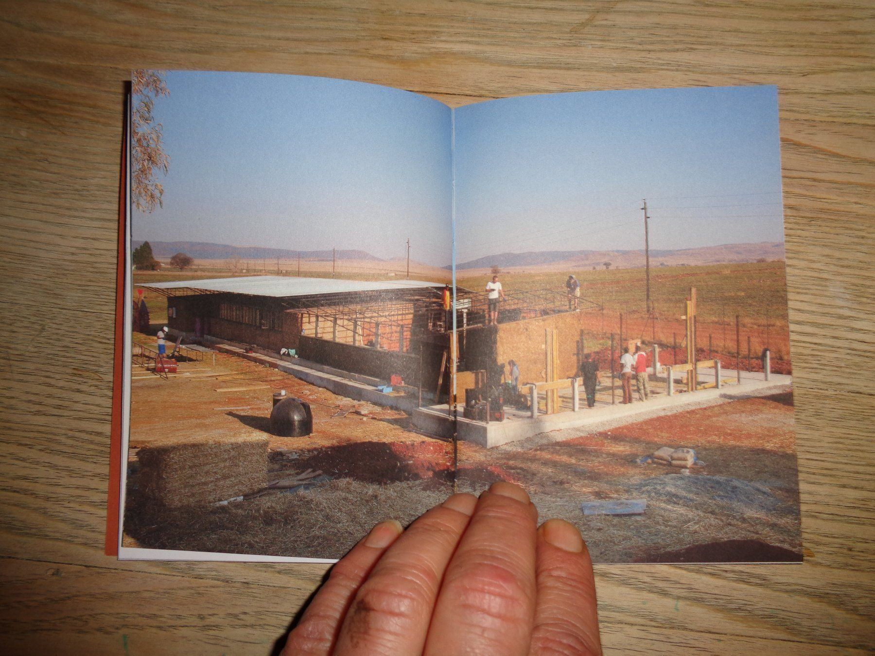 Bücher: Primary School Architektur – Gebraucht aus Welschenrohr von Regool 5