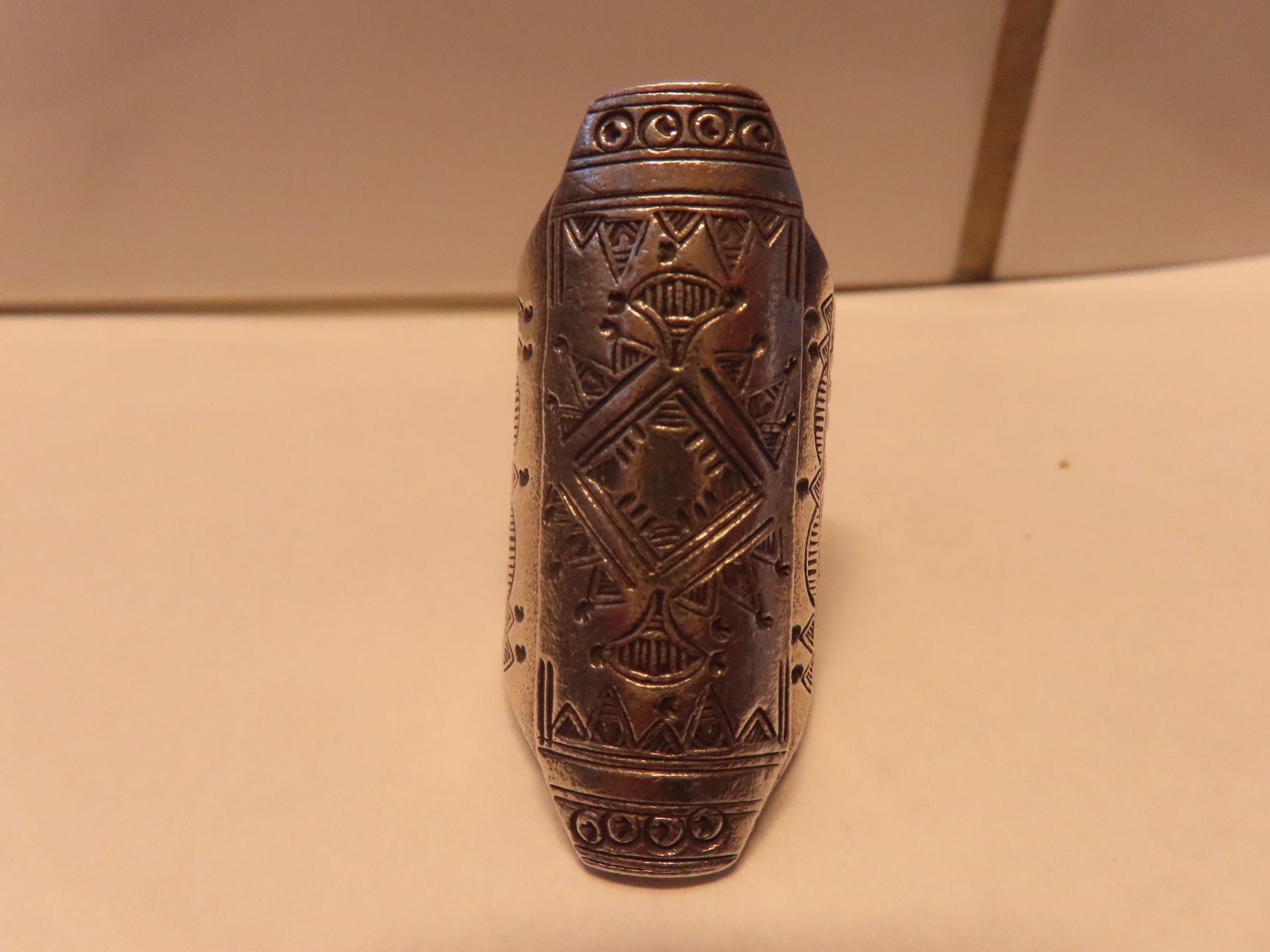 Anelli: Silber Ring Mit Verzierungen – Usato da Rüfenacht BE venduto da mada05