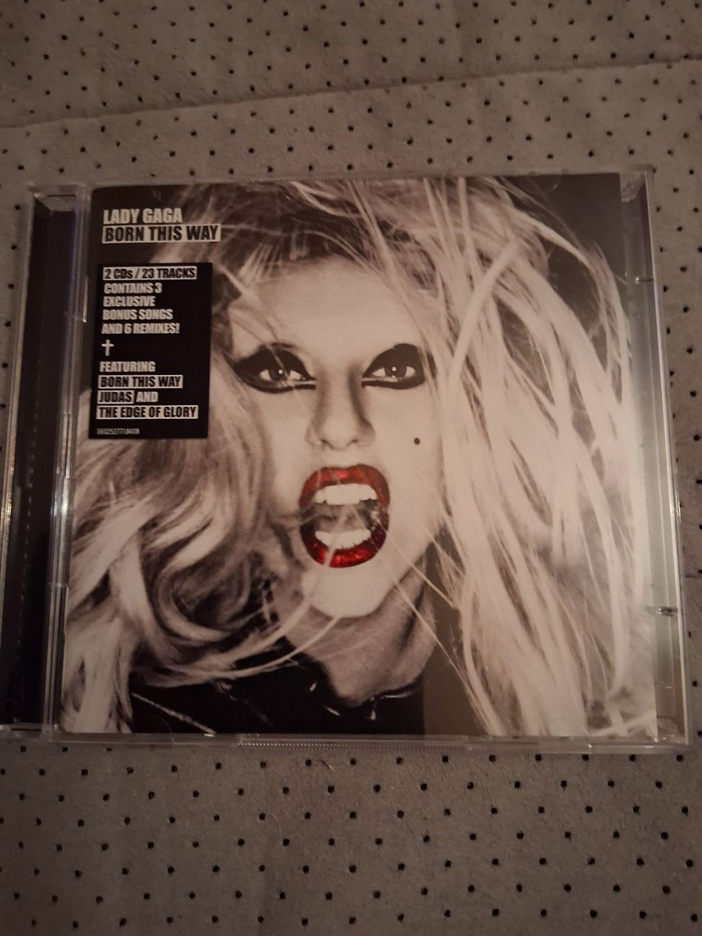 CD: Lady Gaga - Born This Way 2 CD – Usato da Aigle venduto da Marcagapit
