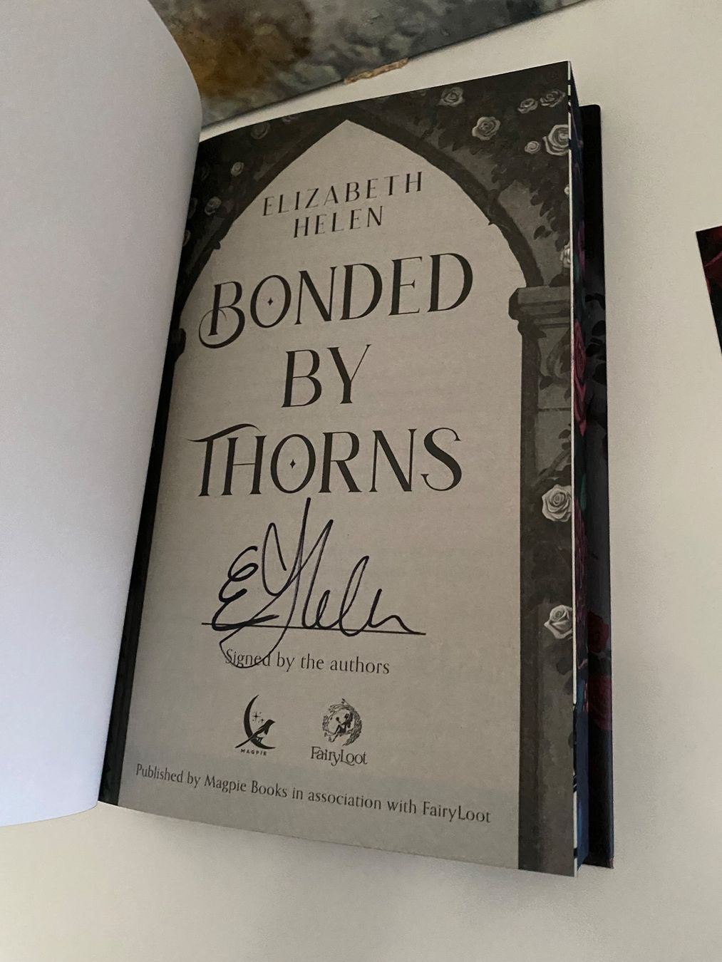 Bücher: Bonded by Thorns by Fairyloot – Neu (gemäss Beschreibung) aus Fällanden von Maxim20 4