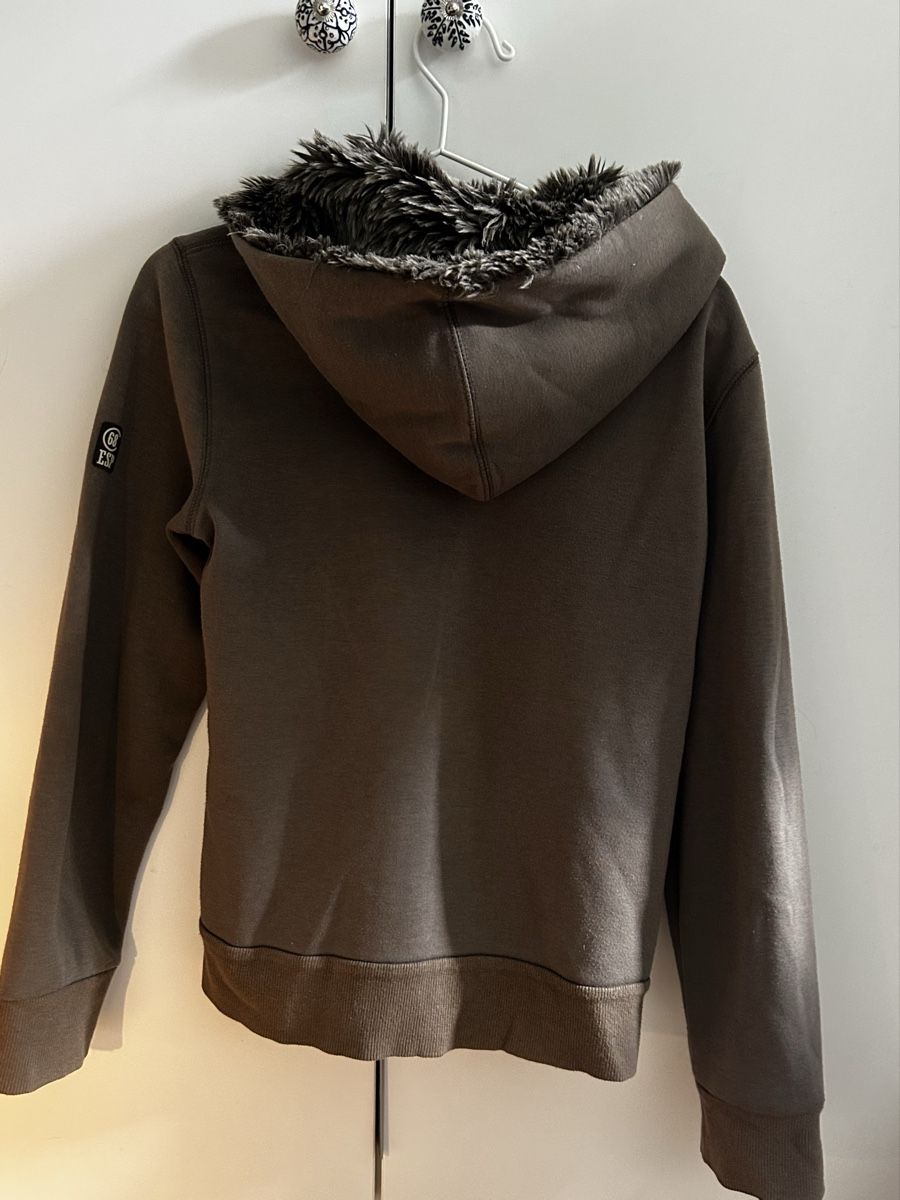 Esprit Giacche: Jacke mit Fellkapuze – Usato da Uster venduto da alin13e 1