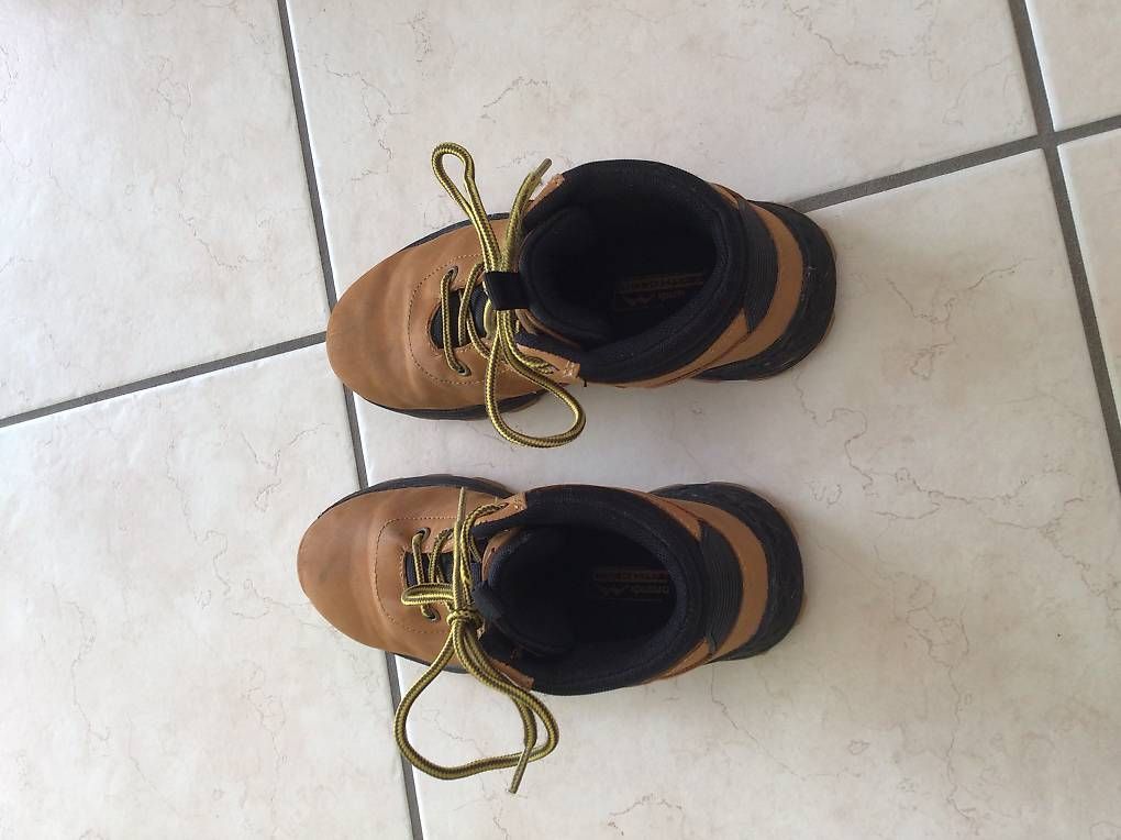 Chaussures garçon: Sprandi Trekkingschuhe Grösse 33 – D'occasion à Zimmerwald par wuff81 2