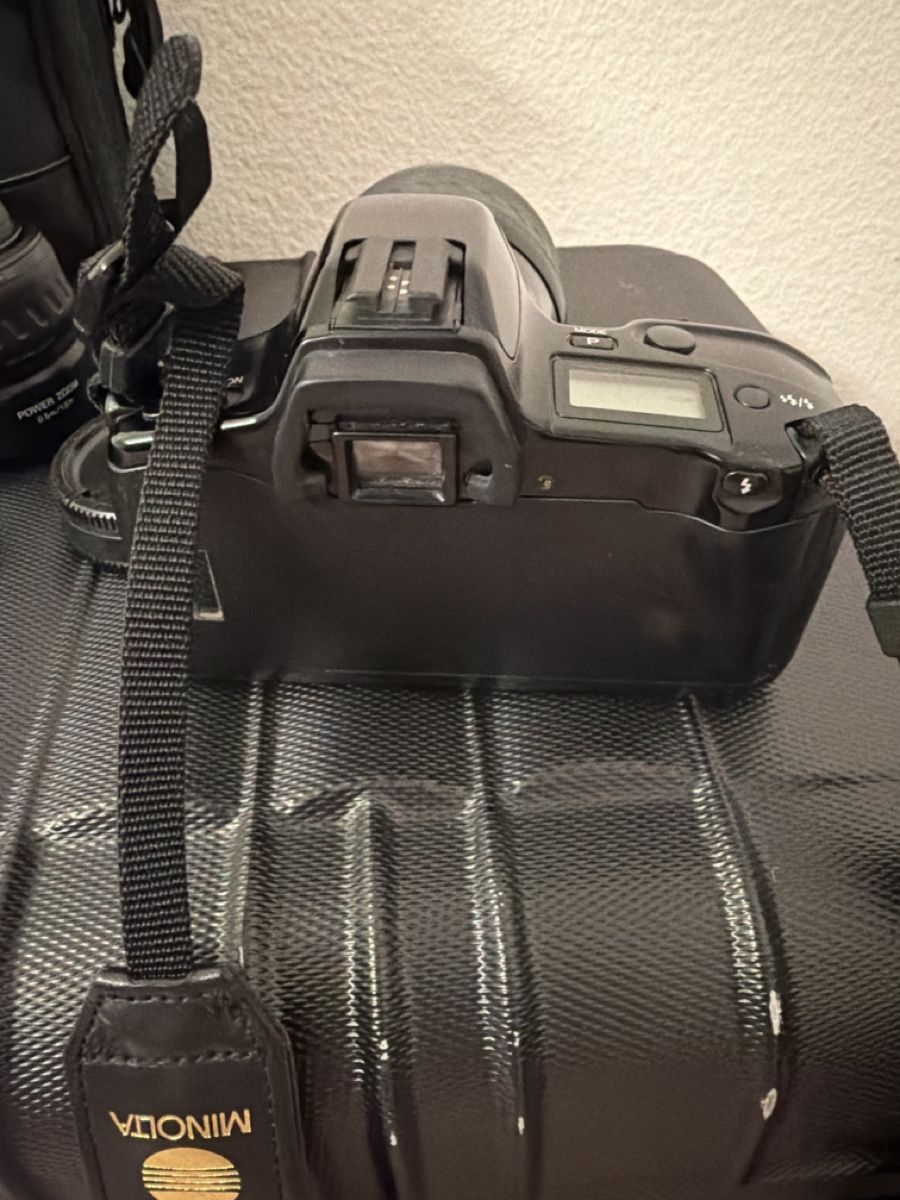 Minolta Fotocamera: Minolta Dynax 3xi Spiegelreflexkamera mit Objektiv Set – Usato da Meilen venduto da inanilus93 3
