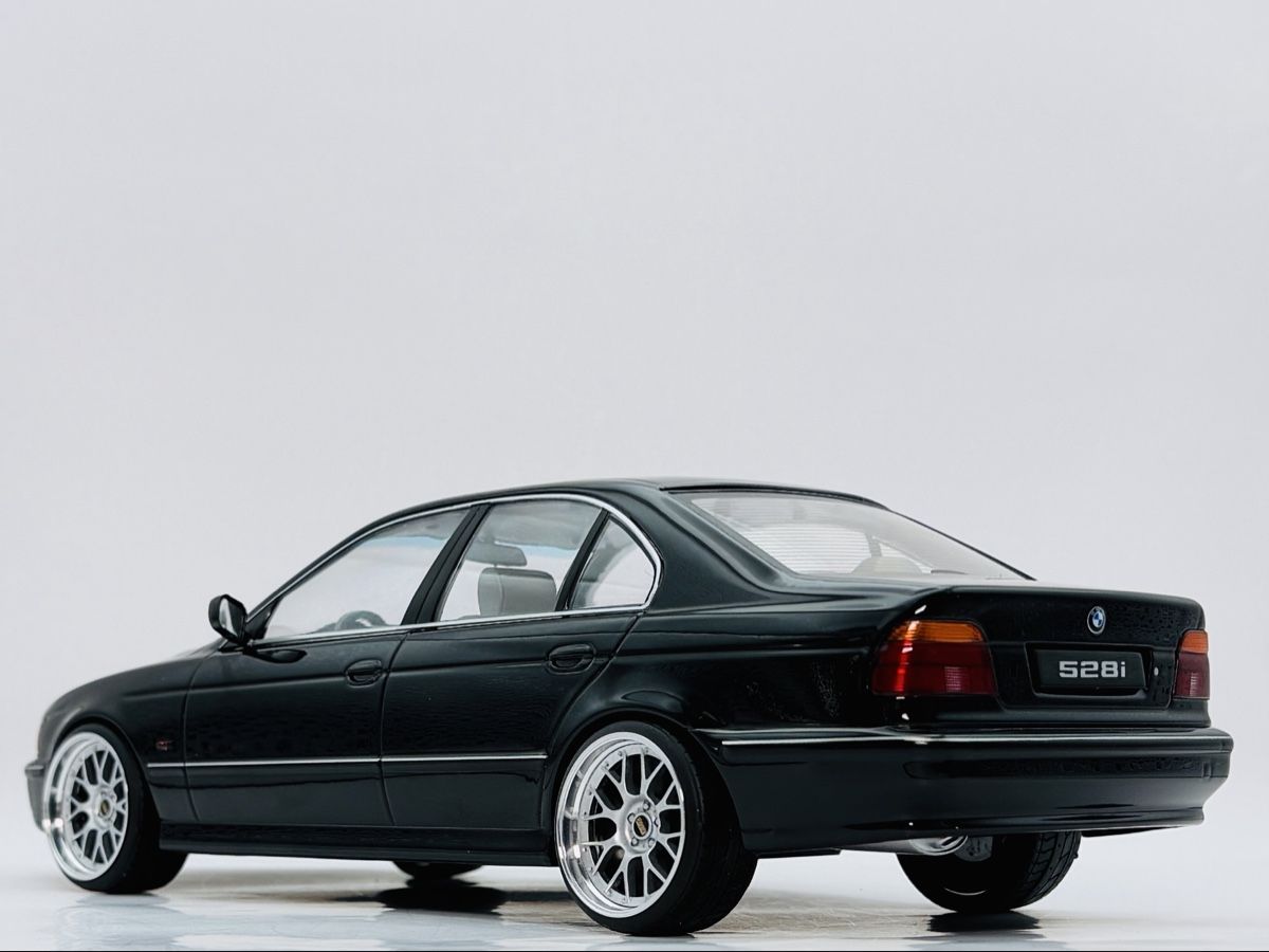 BMW Modellini d'auto: 1:18 BMW 528i Limousine E39 KK-Scale BBS Tuning – Nuovo (secondo la descrizione) da Baar venduto da Cai 4