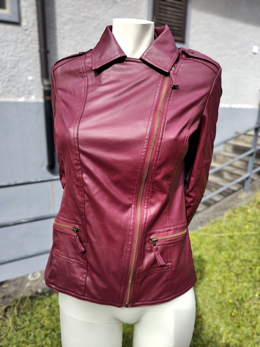 Giacche: Damen Jacke kurz, Bordeaux, Gr. S – Nuovo (secondo la descrizione) da STEFFISBURG venduto da Sumerstorm