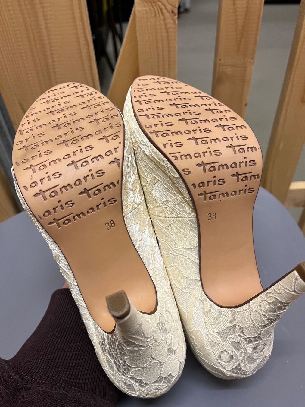 Tamaris Scarpe da donna: Absatzschuhe – Nuovo (secondo la descrizione) da Obfelden venduto da MonaMona00 2