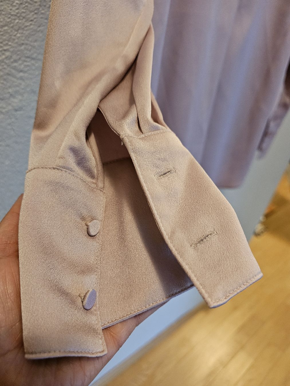 H&M Camicette: Edles Satin-Blusenshirt, Grösse L, leicht glänzend – Usato da Bern venduto da Oscarella 1