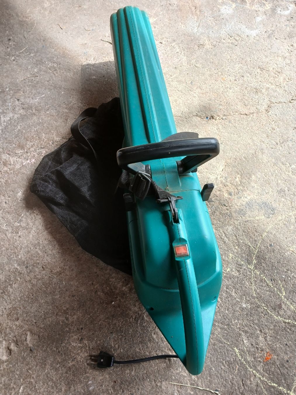 Bosch Soffiatori & Aspiratori per foglie: Laub Sauger Bläser  – Usato da Escholzmatt venduto da ZECHU