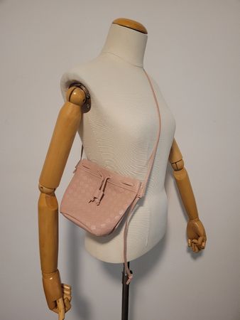 Umhängetasche Beuteltasche rosa geflochtene Optik neu