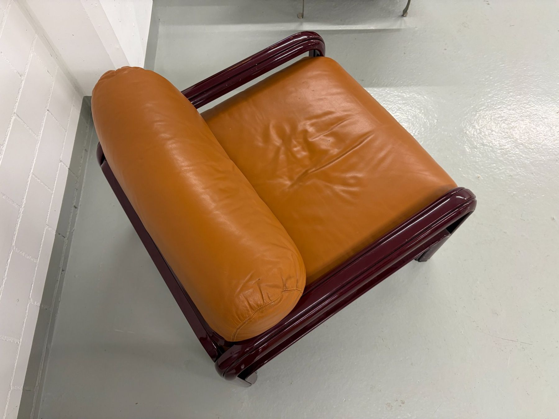 Sessel: Gae Aulenti, Fauteuil Bordeaux – Gebraucht aus Zürich von less_more 2