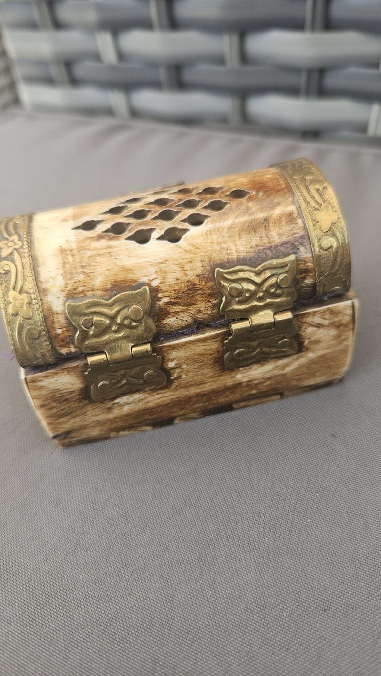 Cassapanche: Kleine Truhe Schmuck Box – Usato da Rickenbach b. Wil venduto da nic_8ljr 1