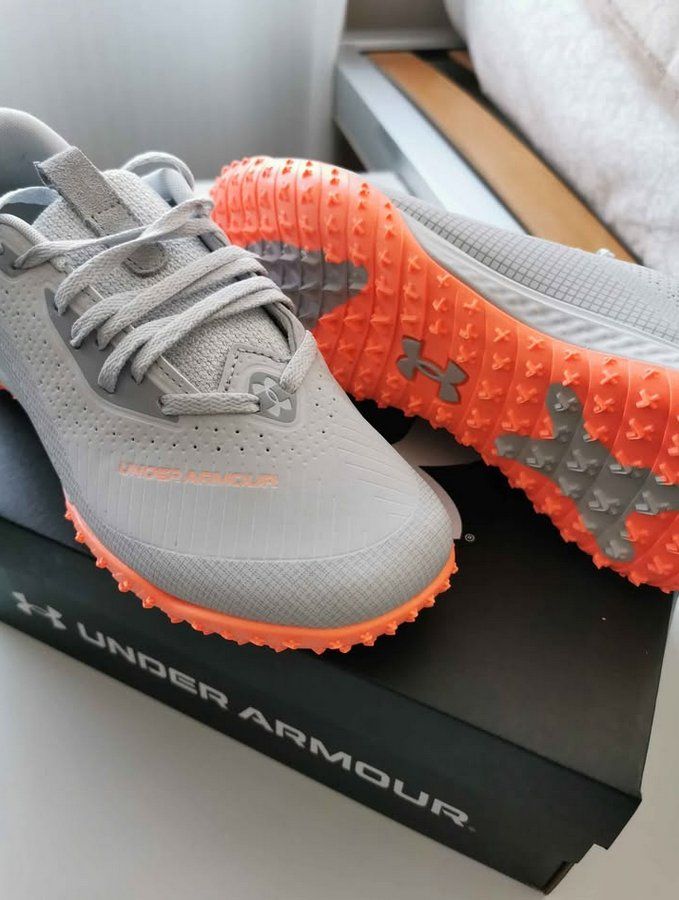 Under Armour Scarpe da uomo: Chaussures de Sport Under Armour – Nuovo e nell'imballaggio originale da Crans VS venduto da DaCunhasergio 1