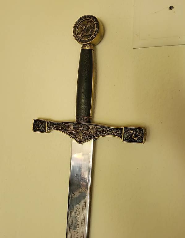 Tiro con l'arco: Réplique  excalibur  – Usato da Carouge GE venduto da pat_9j5k