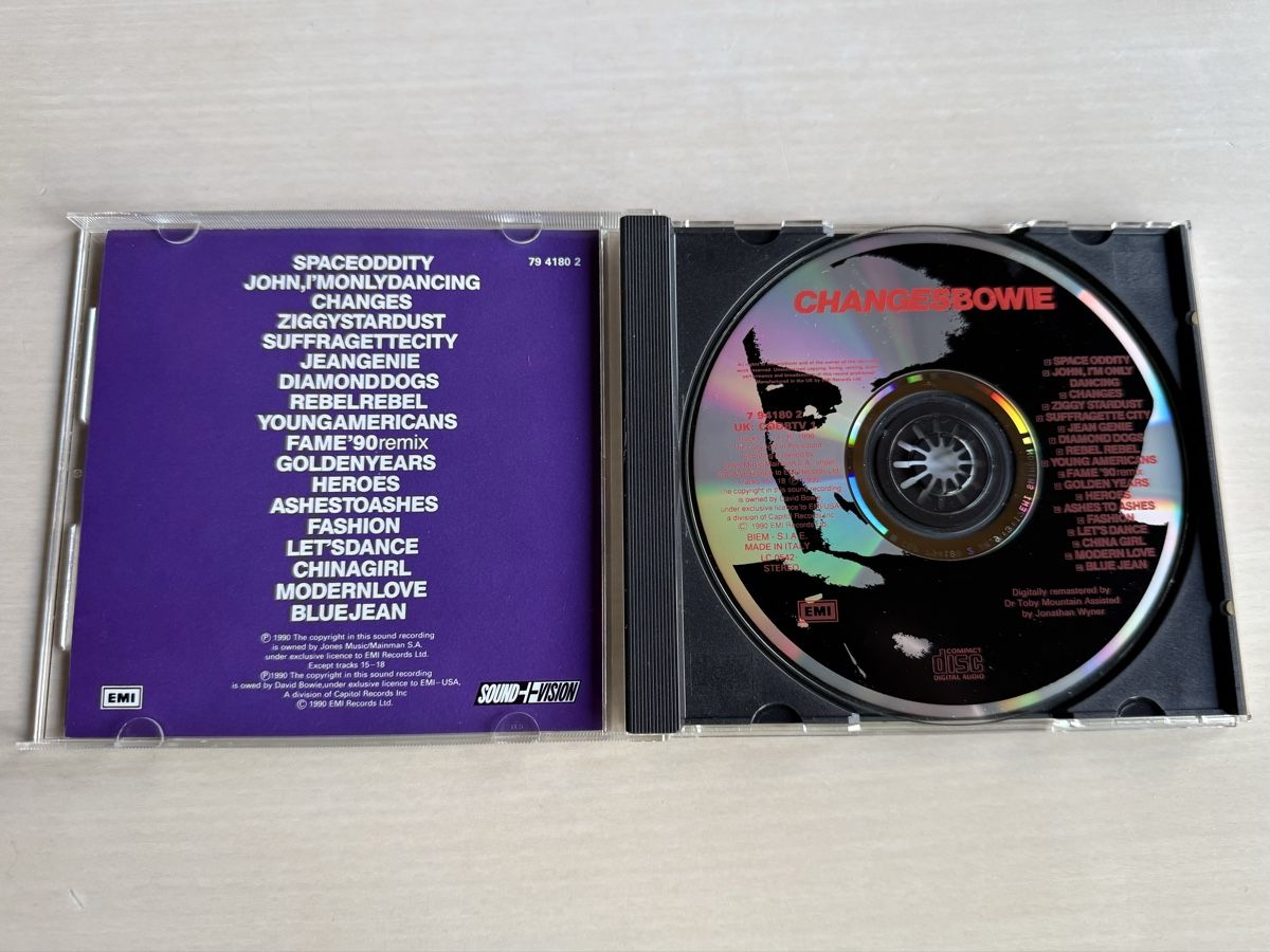 CD: David Bowie ChangesBest Of CD  – Usato da Oberried Brienz venduto da Chyara 2