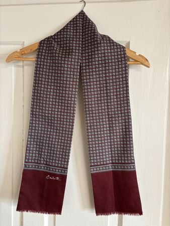Sehr schöner Seidenschal Emilio R. 118 Designerschal