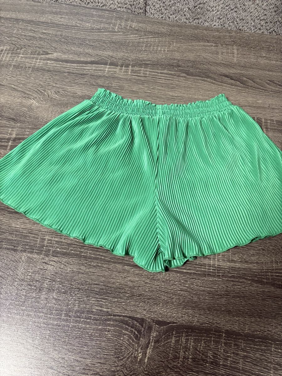 Bershka Pantaloni: Damen Short,Gr.S;Bershka – Usato da Winterthur venduto da Nena222 1