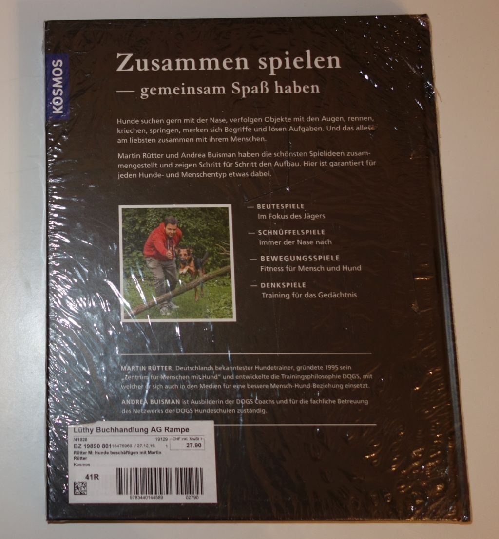 Libri: Hunde beschäftigen mit MARTIN RÜTTER – Nuovo e nell'imballaggio originale da Dietlikon venduto da Web-Trader 3