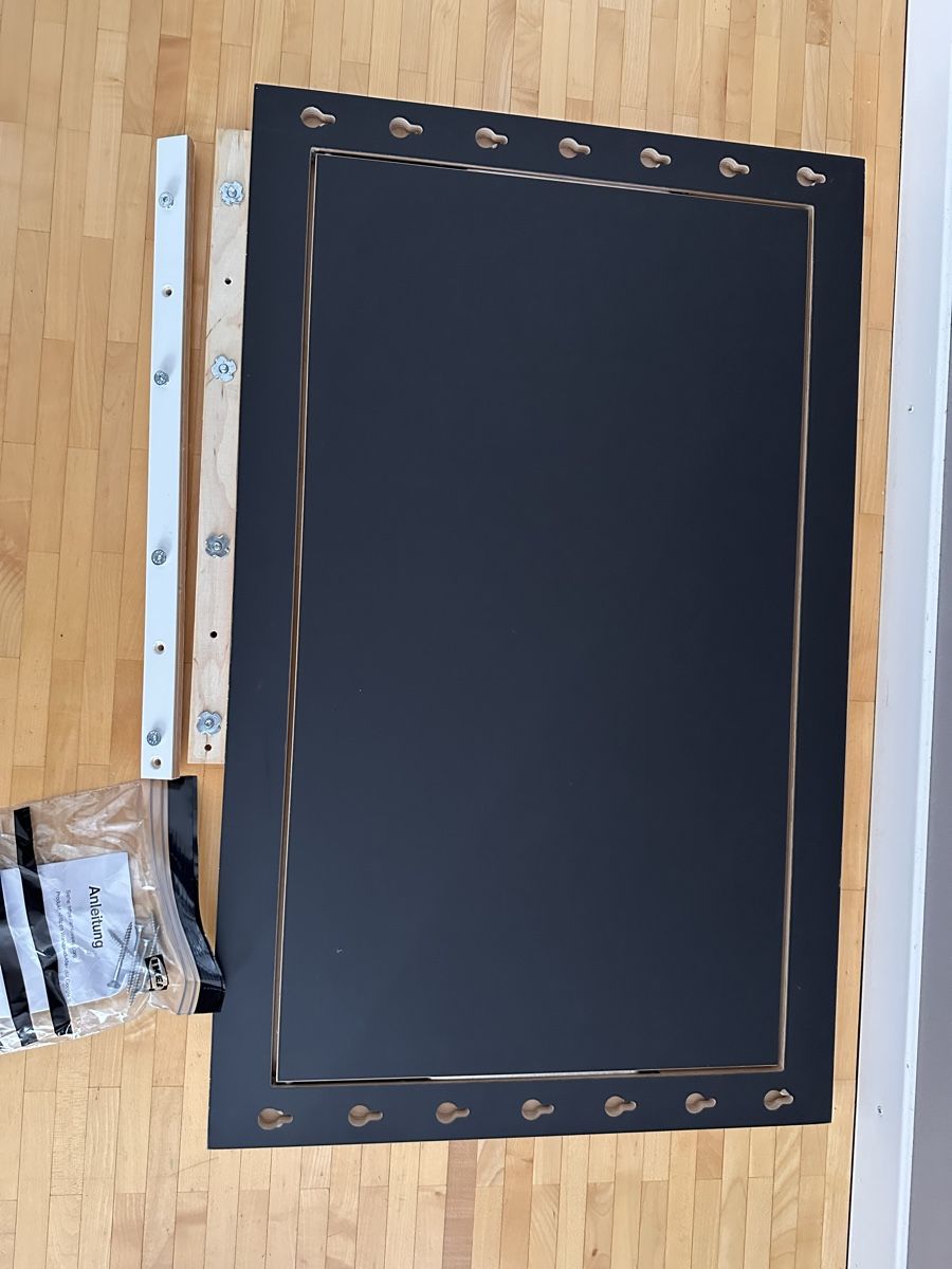 Scrivanie: Fläpps Wand-Stehpult von Ambivalez – Usato da Tafers venduto da fredcardo 3