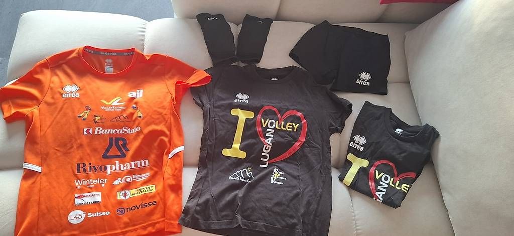 Lotti di vestiti: Set volley lugano xxs – Usato da Davesco-Soragno venduto da che_6rwb