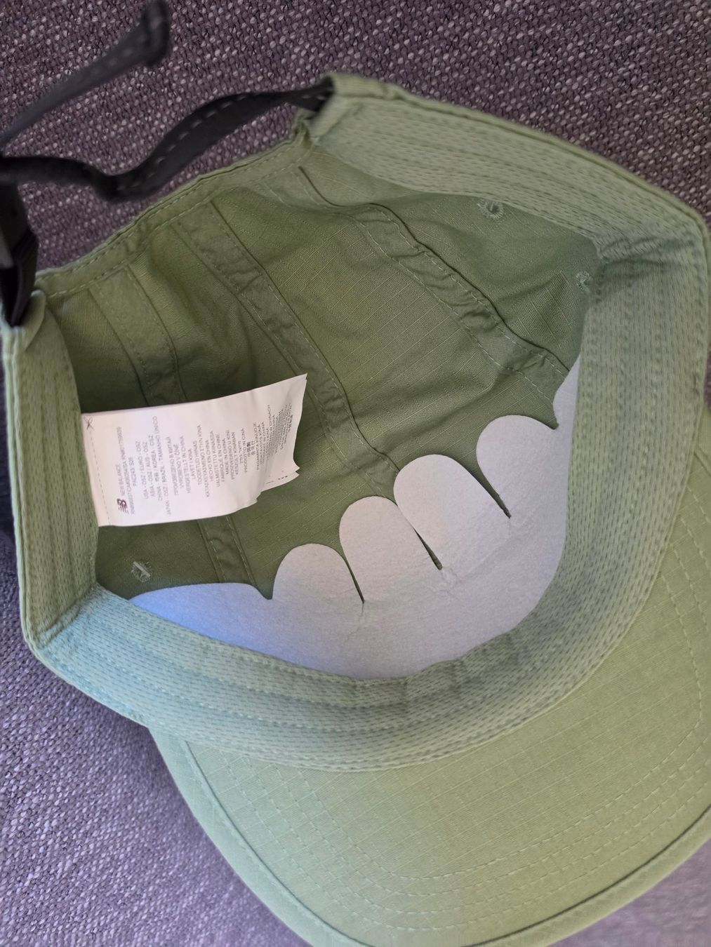 New Balance Copricapi, berretti & cappellini: New Balance 5 Panel Hat - NEU – Usato da Bern venduto da Poobah 2