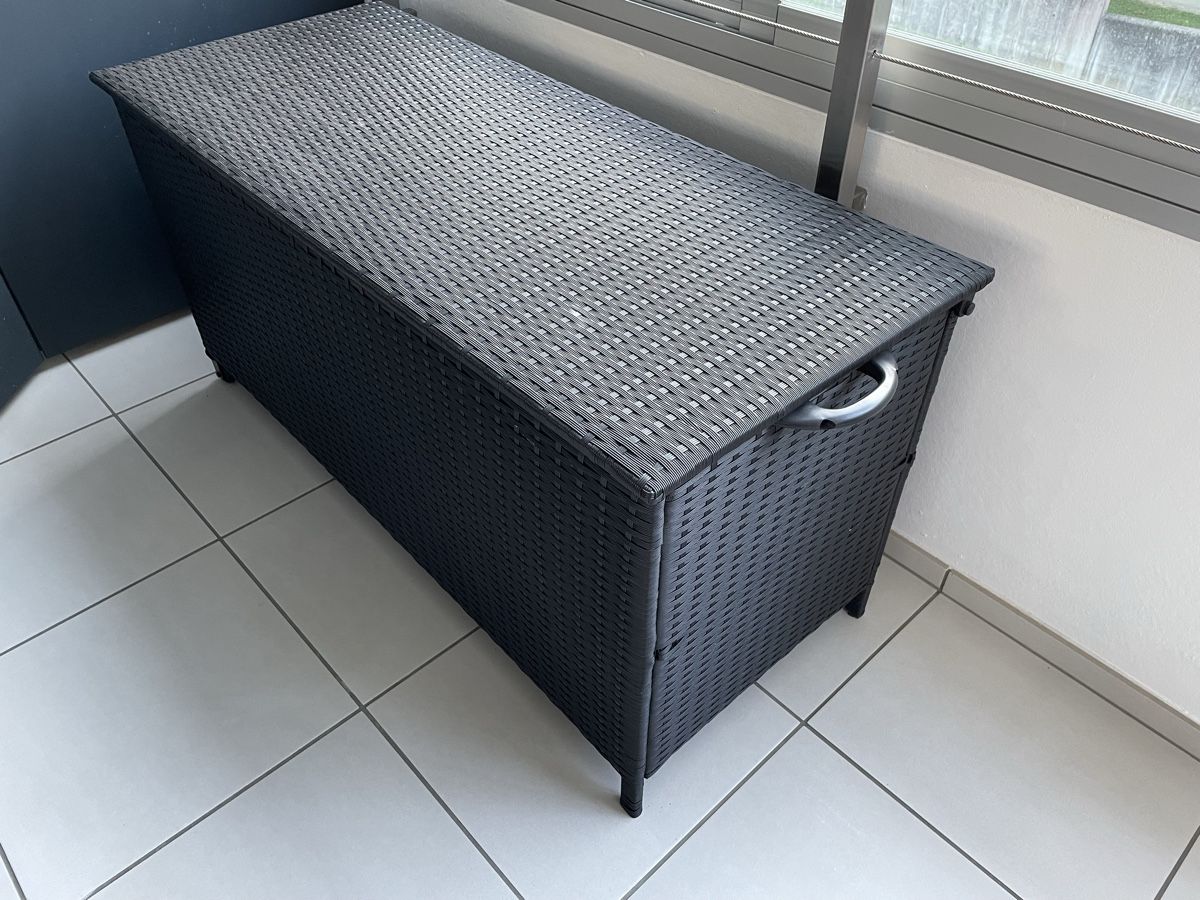 Auflagenboxen: Gartenbox Rattan – Gebraucht aus Unterkulm von isi_dfq5