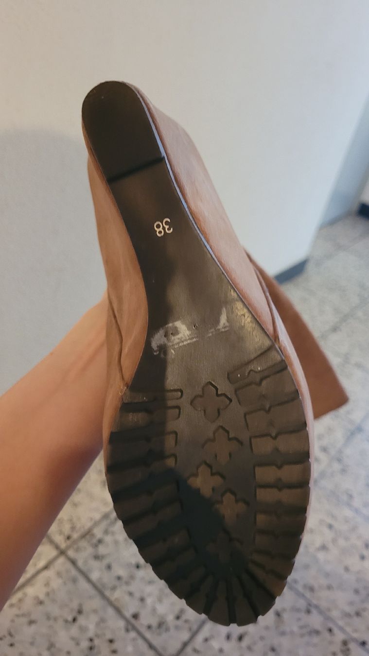 Scarpe da donna: Damen Stiefel Braun Keilabsatz Grösse 38 – Usato da Brugg AG venduto da Ela_Obi 3