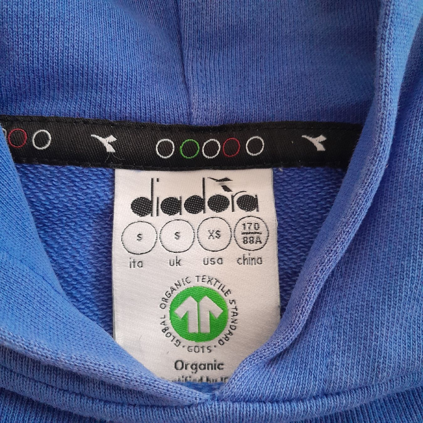 Maglioni & Felpe: Sweat à capuche Diadora bleu, taille XS - – Usato da Renens VD venduto da ser_j2fn 1
