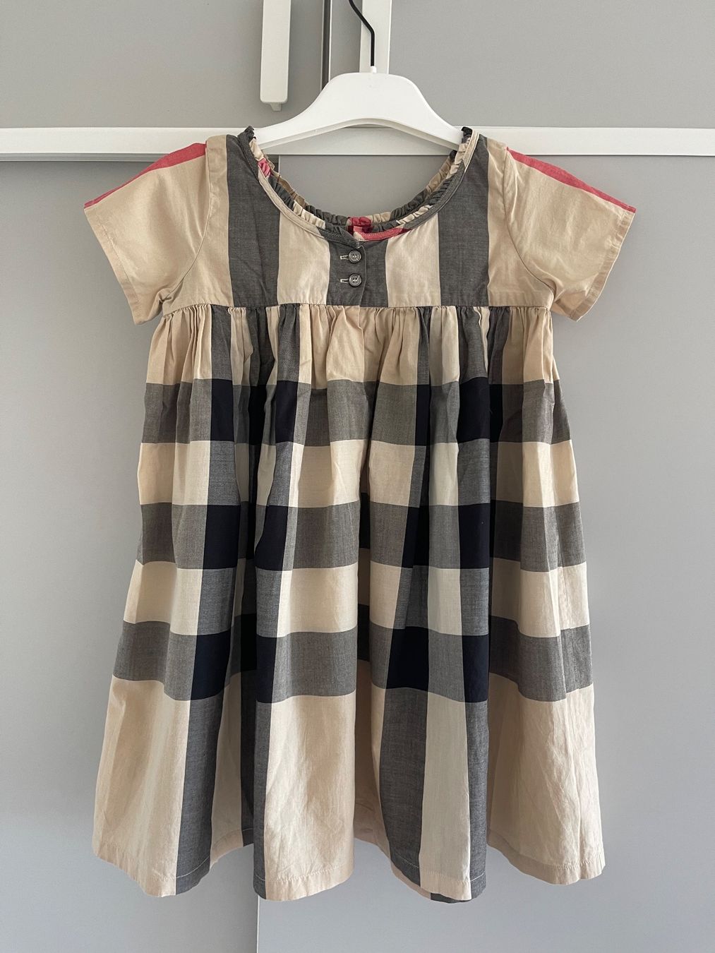Burberry Vestiti & Gonne: Kleid BUBBERRY ( 6 Y , 116 ) – Usato da Zürich venduto da ino_76f2 2