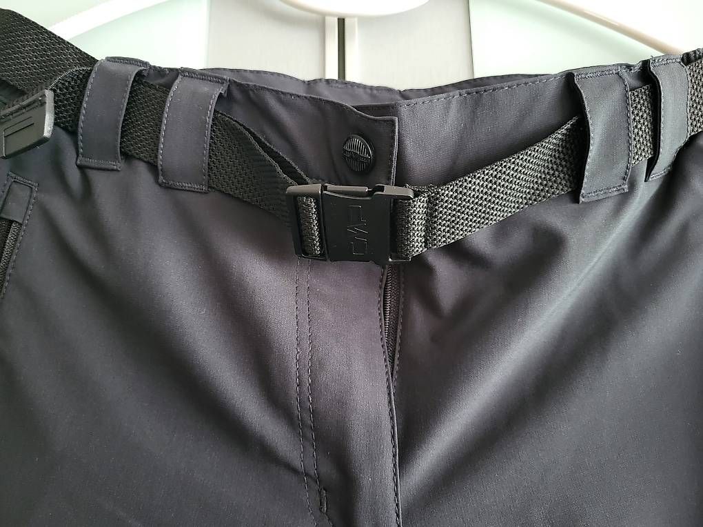 Pantaloni: Wanderhose, Hosenbeine abnehmbar – Usato da Effretikon venduto da Zebra37 4