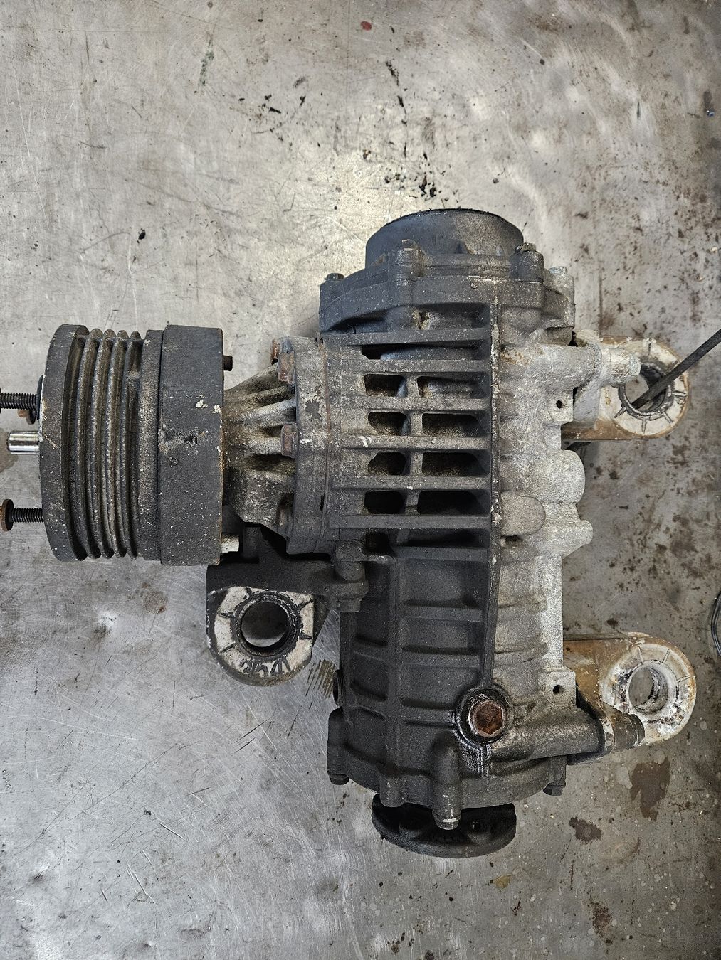 Volkswagen Tutti pezzi di ricambio auto: VW T4 syncro Differential (DUB) hinten – Usato da Ebertswil venduto da Bolomotos