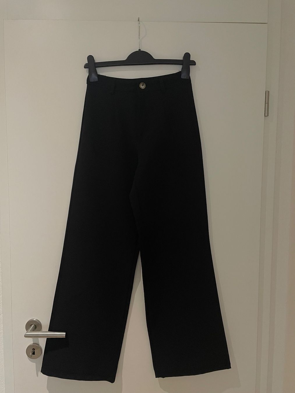 Zebra Hosen: Pantalon noir - Zebra – Neu (gemäss Beschreibung) aus La Chaux-de-Fonds von ju_paol2