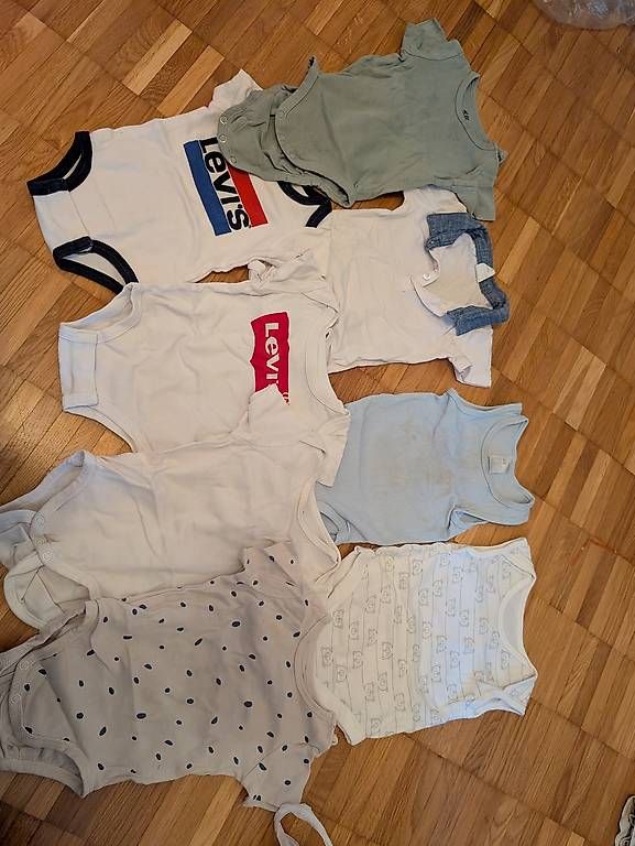 Lotti & Set di vestiti: Size 68 - baby boy summer clothes  – Usato da Basel venduto da Cheddu 1