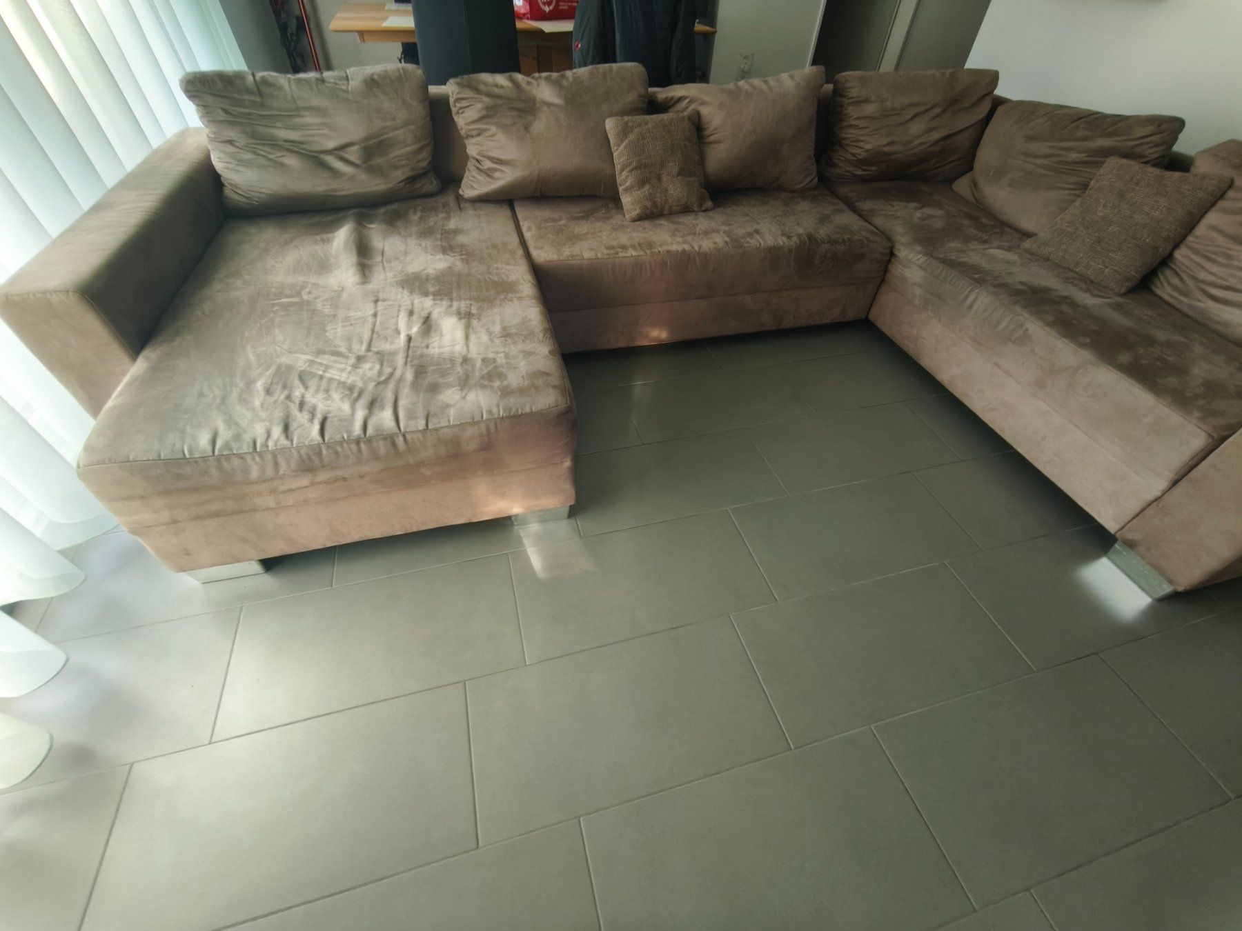 Divani: Wohnlandschaft Sofa mit Ottomane, top Zustand, CHF 300 – Usato da Pfungen venduto da rap_cy29