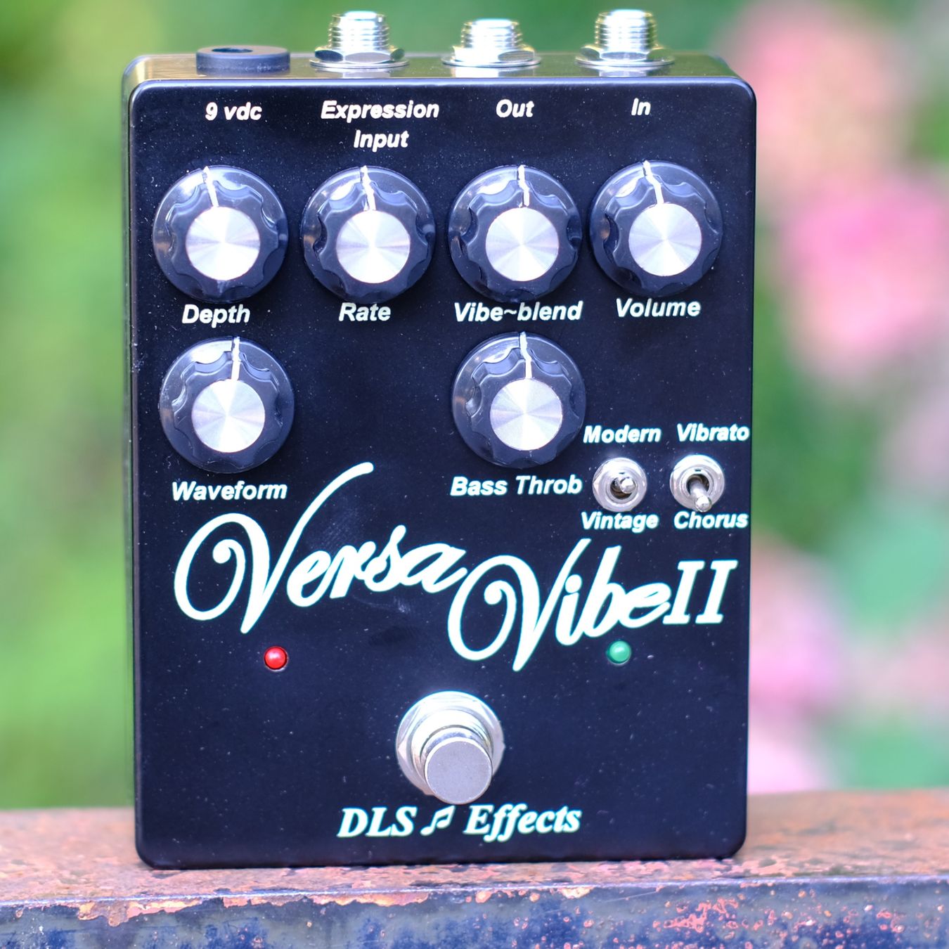 Musikinstrumente: DLS Effects -Versa Vibe II – Neu und originalverpackt aus Iseo von Fandango-Guitars