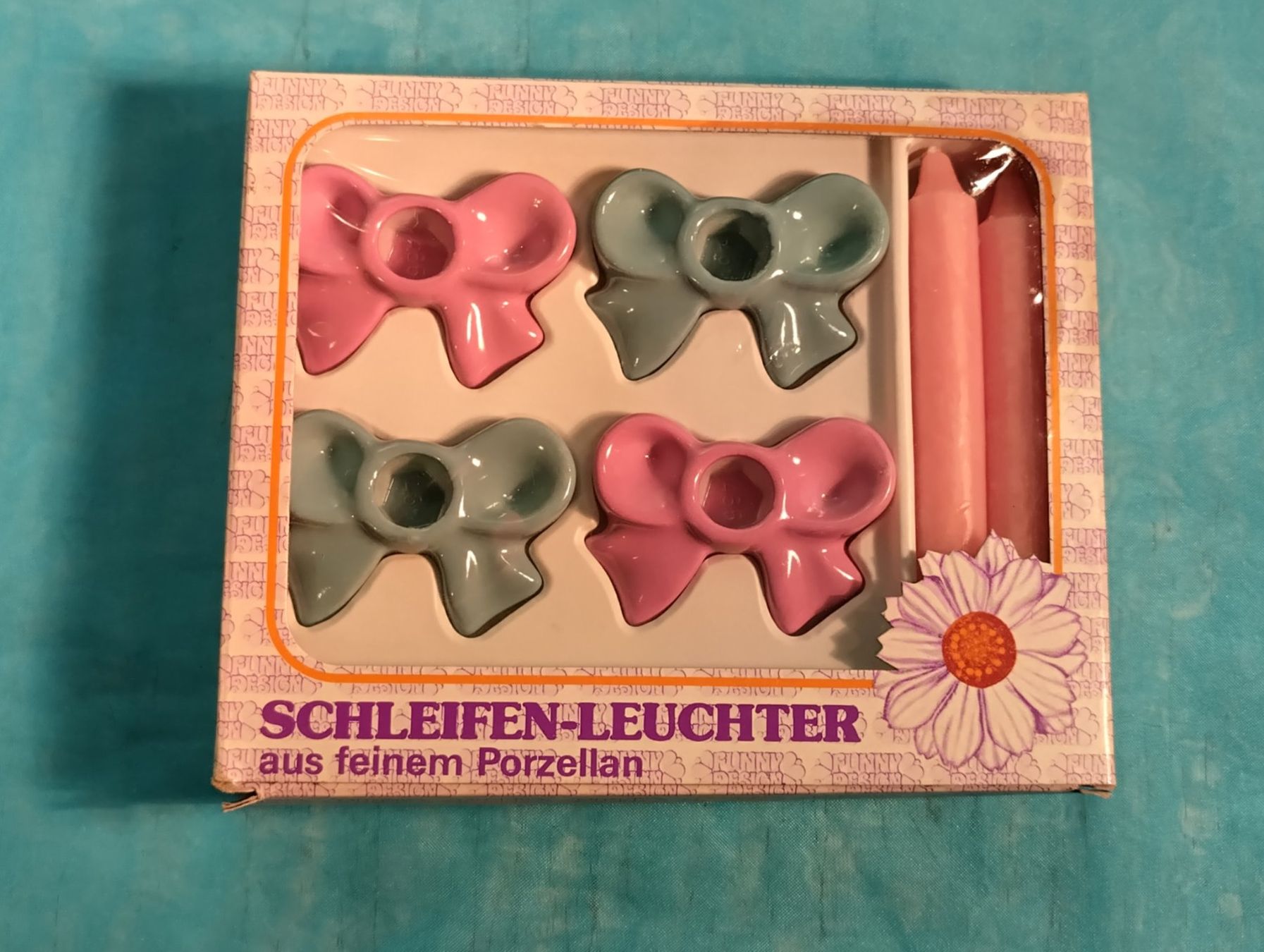 Portacandele: 4 Schleifen-Leuchter und 4 Kerzen – Nuovo e nell'imballaggio originale da Bellach venduto da JingleCherry