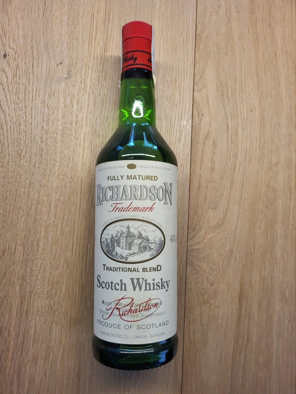 Spirituosen: Richardson Scotch Whisky – Neu und originalverpackt aus Volketswil von Kandelaber
