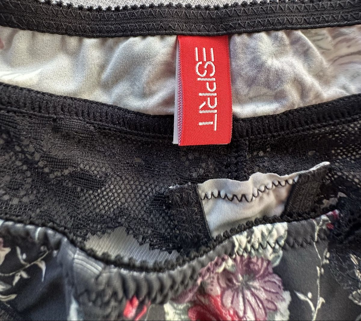Esprit Altra biancheria intima: 2 tanga Esprit **NUOVI** – Nuovo e nell'imballaggio originale da Castel San Pietro venduto da Moregi 3