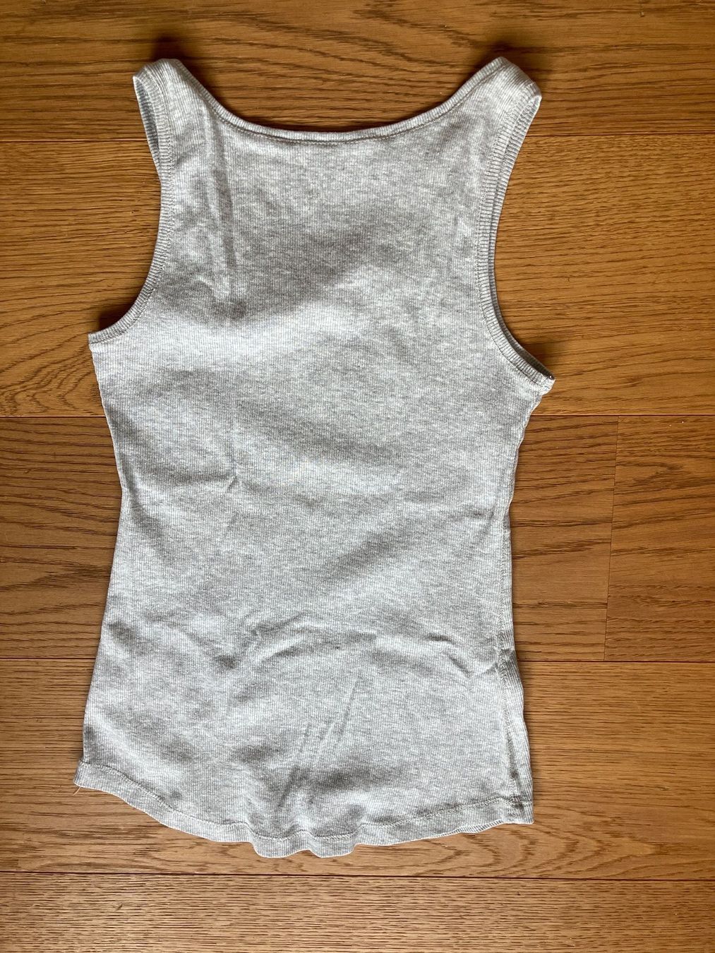 H&M Tops: Damen Top grau Grösse S – Gebraucht aus Unterägeri von Bettsofa123 1