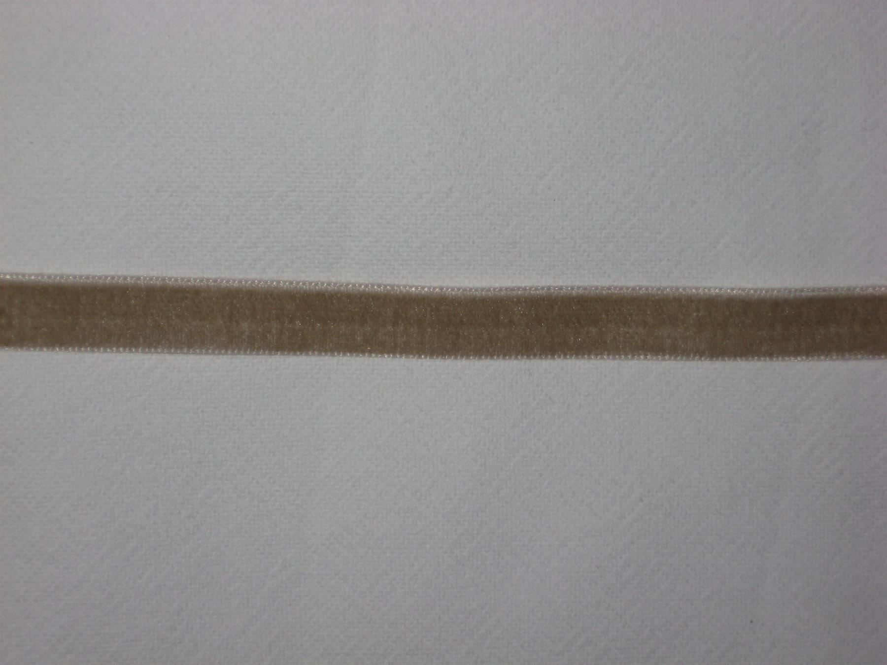 Nastri decorativi: Samtbändeli taupe 10mm breit – Nuovo e nell'imballaggio originale da Füllinsdorf venduto da Schlupp 1