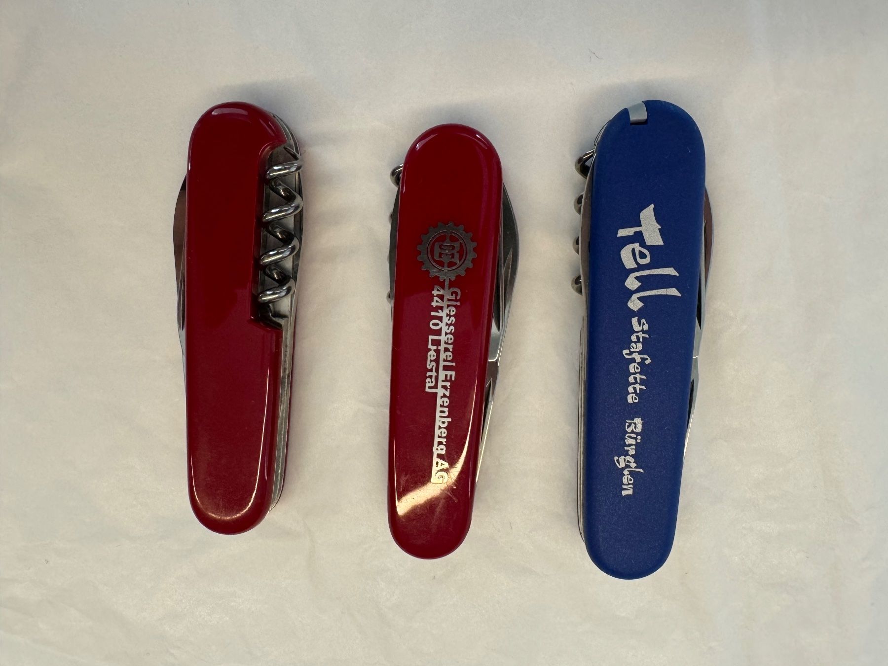 Victorinox Coltelli tascabile: 3 Victorinox Taschenmesser – Usato da Kestenholz venduto da Sackmesser67 1