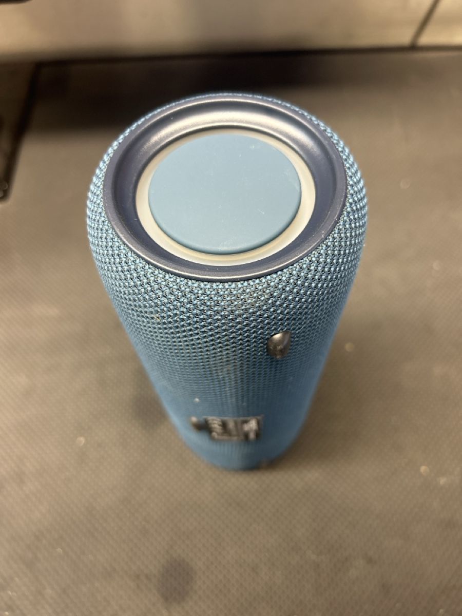 Casse acustiche: Festi Sound Bluetooth Lautsprecher Box – Usato da Oberwil BL venduto da 8Daniel1Hale 1