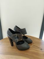 Sandales compensées grises Hermès, cuir vintage taille 39
