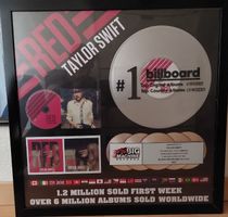 Taylor Swift RED Album Award - presented to Taylor Swift rar